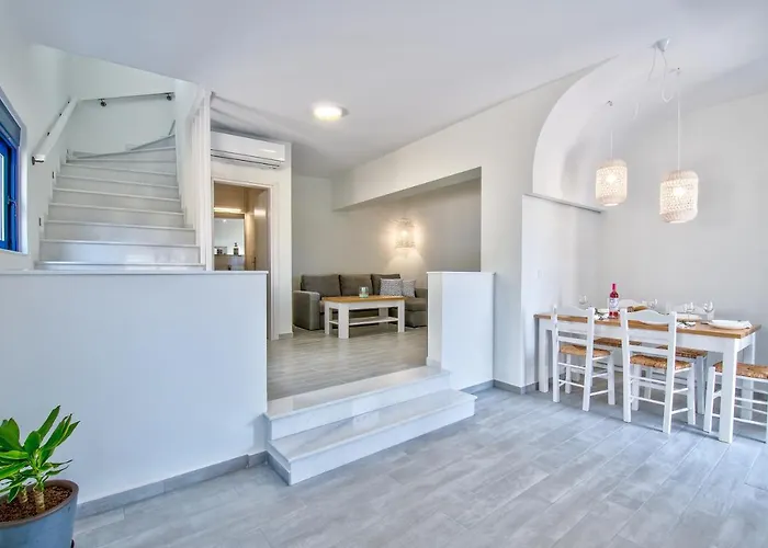 Villa Akrochori